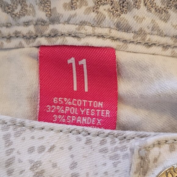 Almost Famous Grey and White Animal Print Jeans - Picture 5 of 9